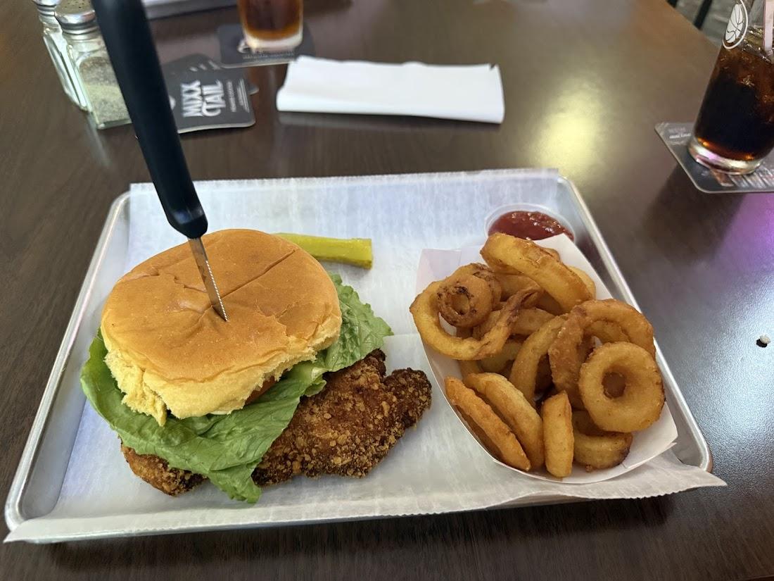 Paradise Bar & Grill Gallery Image 6